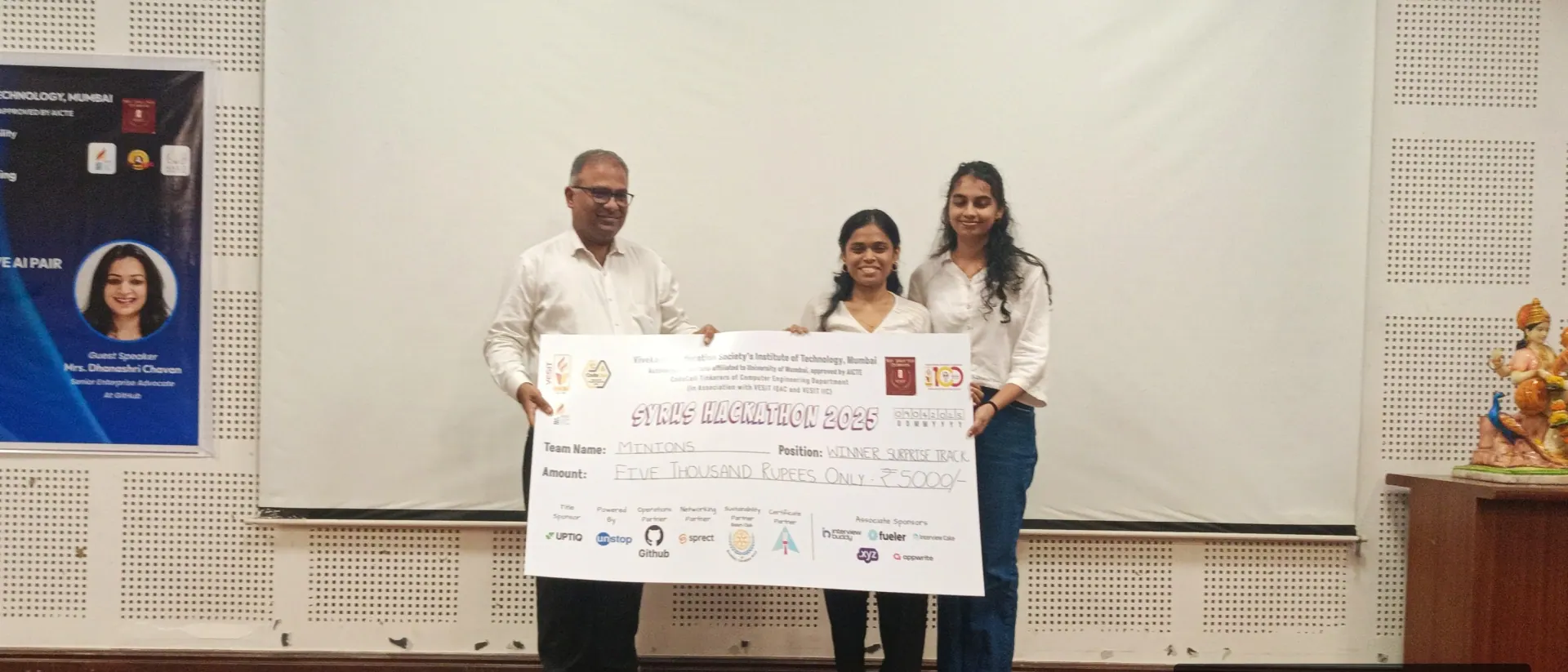 Syrus '25 hackathon photo 6